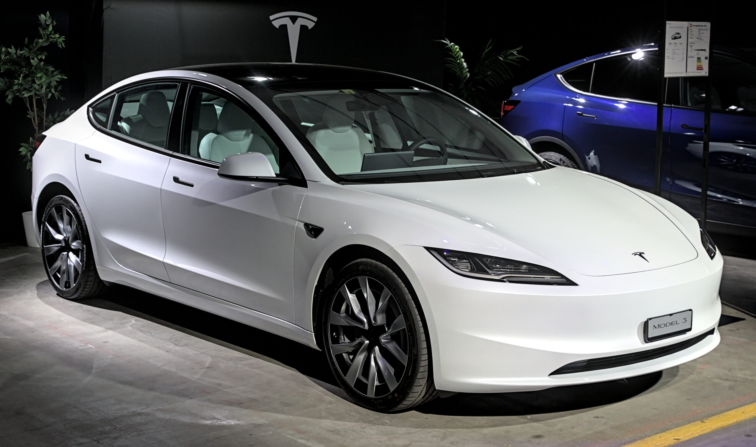 Полный обзор электромобиля Tesla: характеристики и отзывы