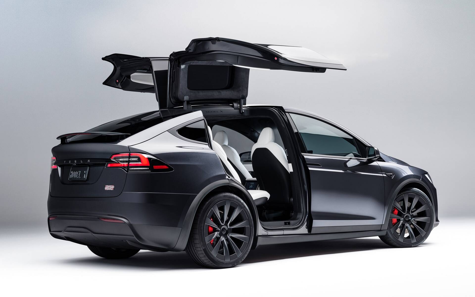 Полный обзор электромобиля Tesla: характеристики и отзывы
