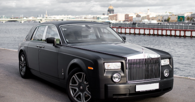 Аренда автомобиля на ПМЭФ: премиальный автопарк и возможность взять в аренду микроавтобус с водителем