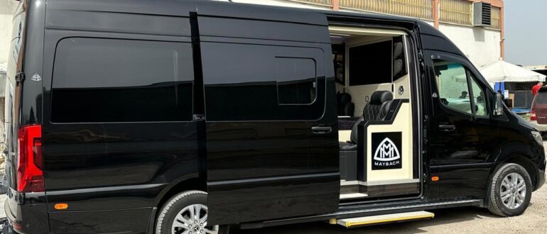 Микроавтобус Mercedes Sprinter с водителем: как перевозят группы от 8 до 20 человек